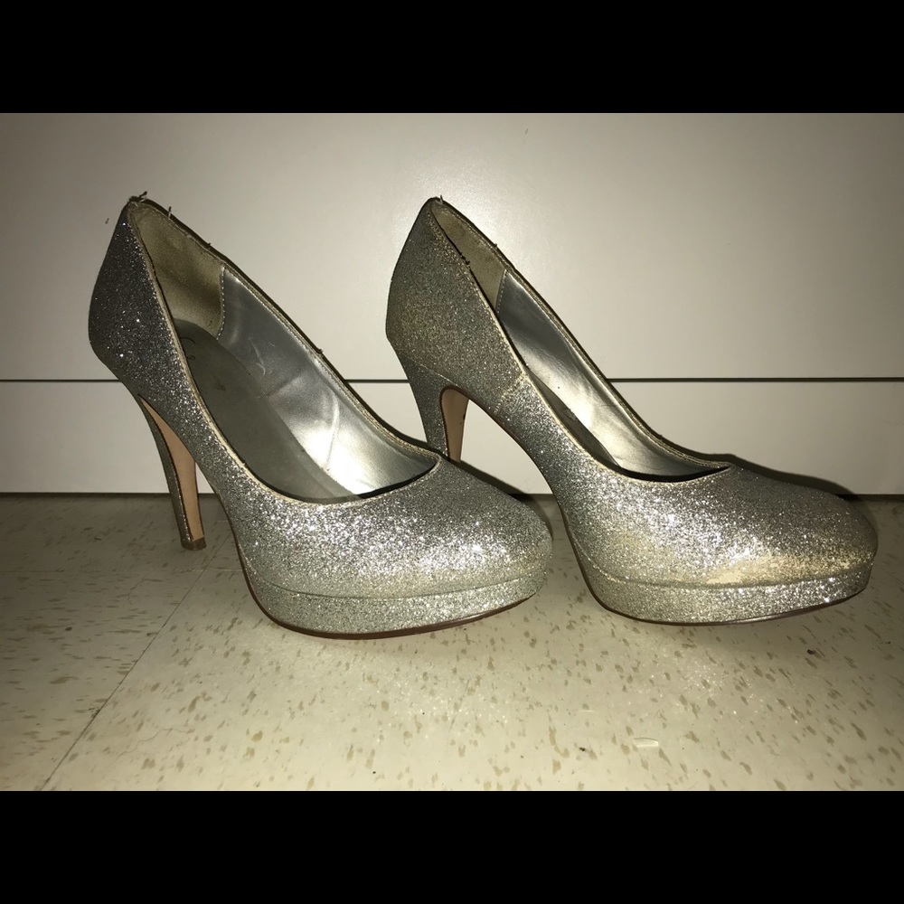 Silver Glittery Pumps